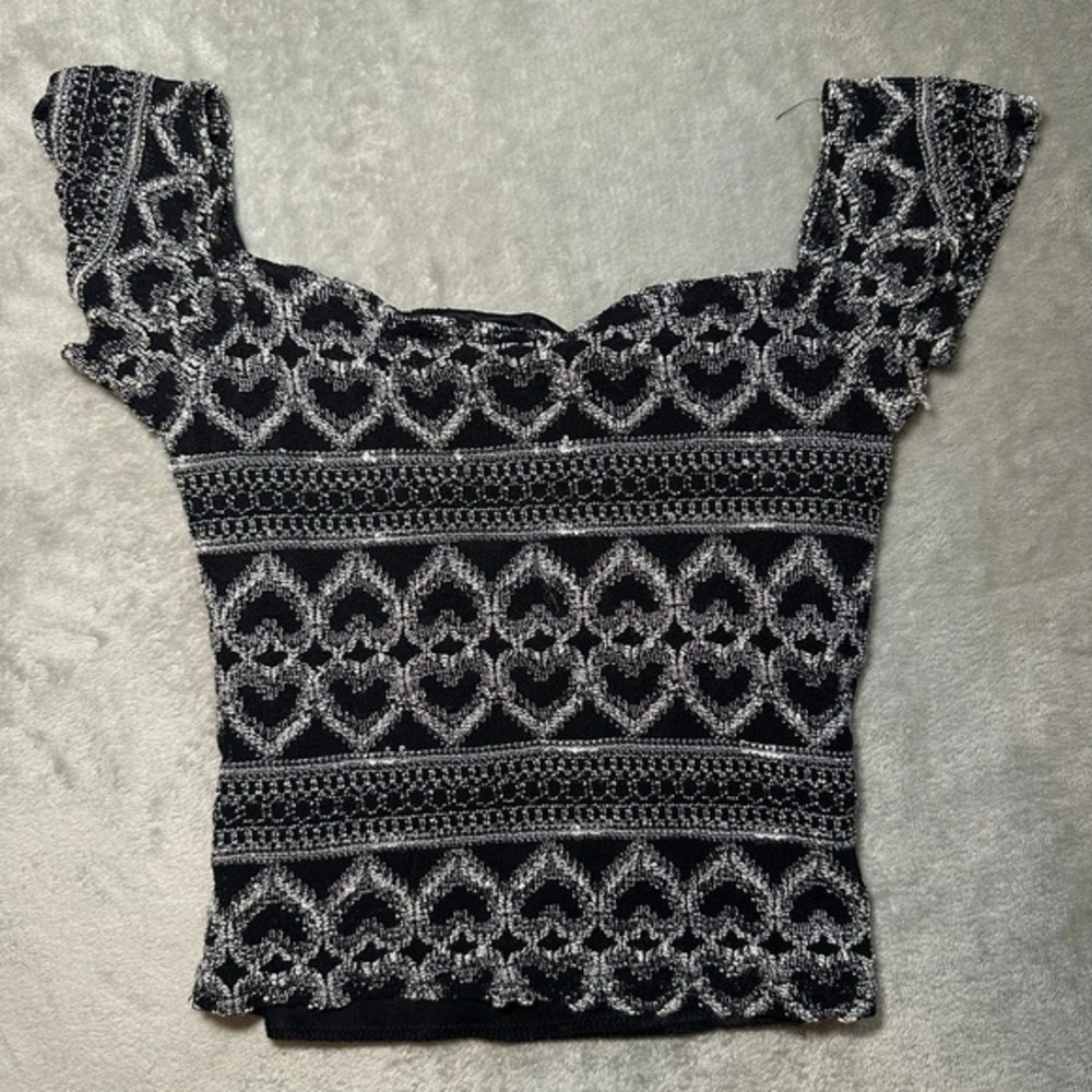 Charlotte Russe Top Size S Black White Heart Print Knit Off Shoulder Stretch Y2K - Picture 3 of 10